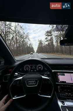 Седан Audi A6 2022 в 