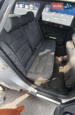 Универсал Audi A6 1998 в 