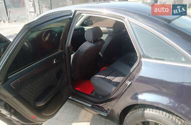 Седан Audi A6 1999 в 