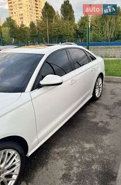 Седан Audi A6 2015 в 