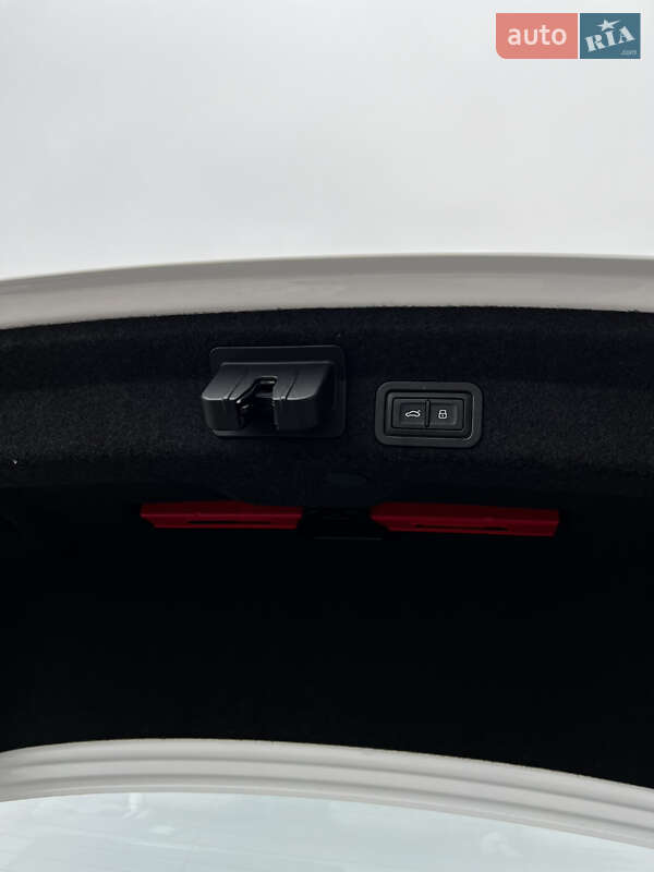 Седан Audi A6 2023 в Одессе