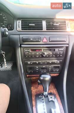 Седан Audi A6 1999 в 