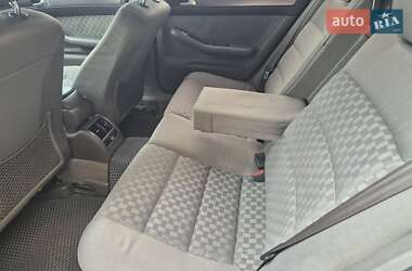 Универсал Audi A6 2003 в 