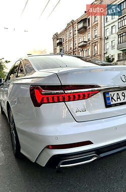 Седан Audi A6 2018 в 