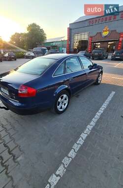 Седан Audi A6 2001 в 