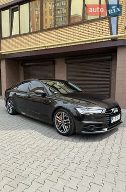 Седан Audi A6 2015 в 