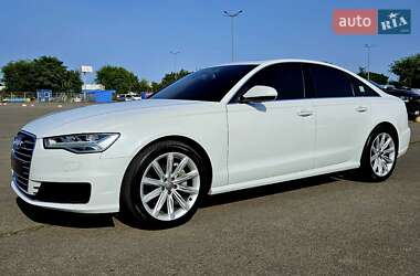 Седан Audi A6 2015 в 