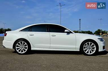 Седан Audi A6 2015 в 