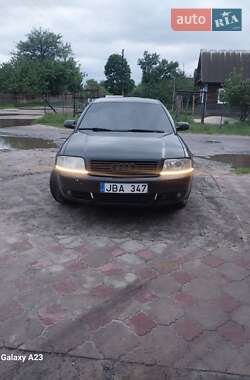 Седан Audi A6 2004 в 