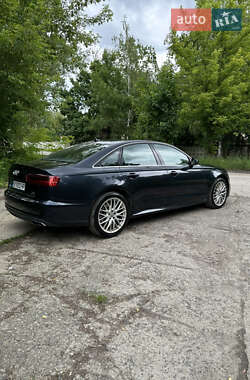Седан Audi A6 2015 в 
