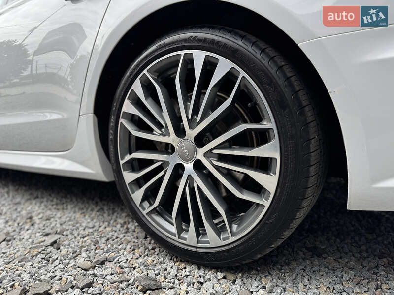 Седан Audi A6 2015 в Луцке