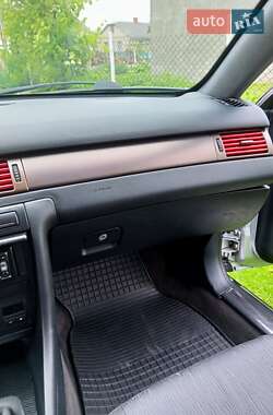 Универсал Audi A6 2000 в 