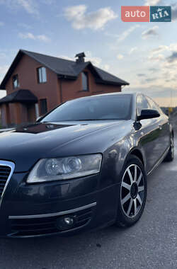 Седан Audi A6 2004 в 