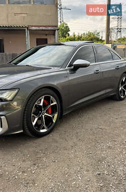 Седан Audi A6 2018 в 