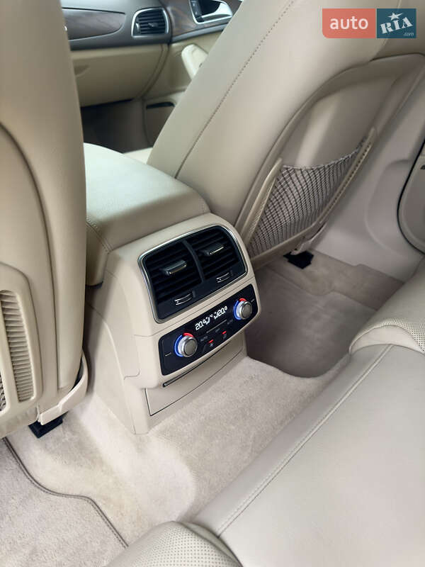Седан Audi A6 2016 в Киеве