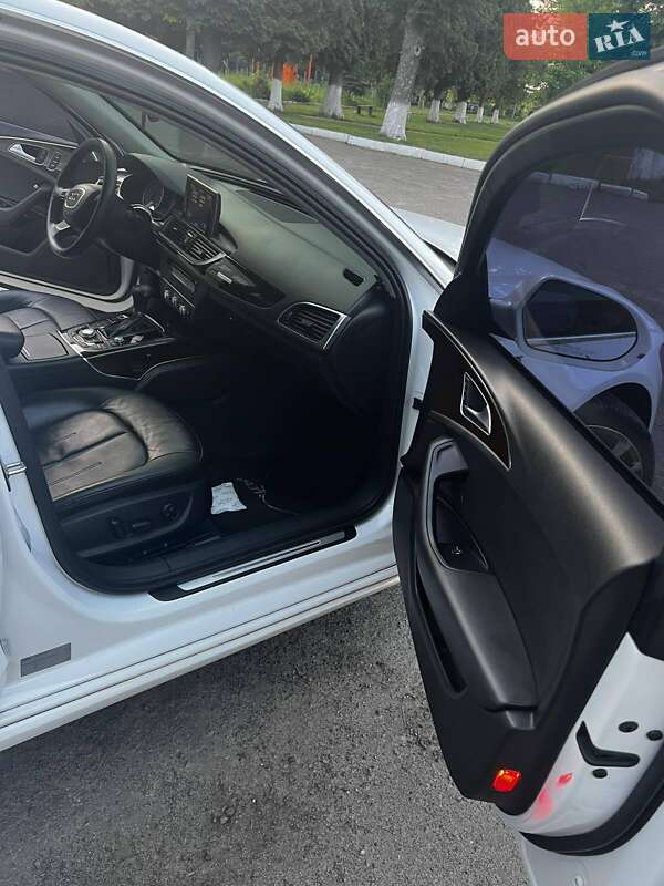 Седан Audi A6 2012 в Золочеве