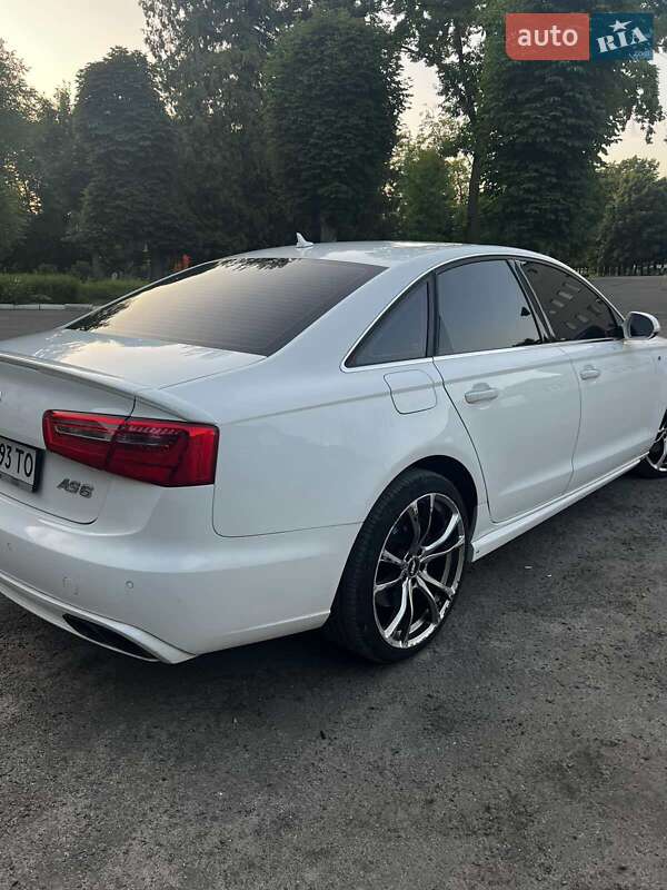 Седан Audi A6 2012 в Золочеве
