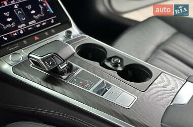 Седан Audi A6 2019 в 