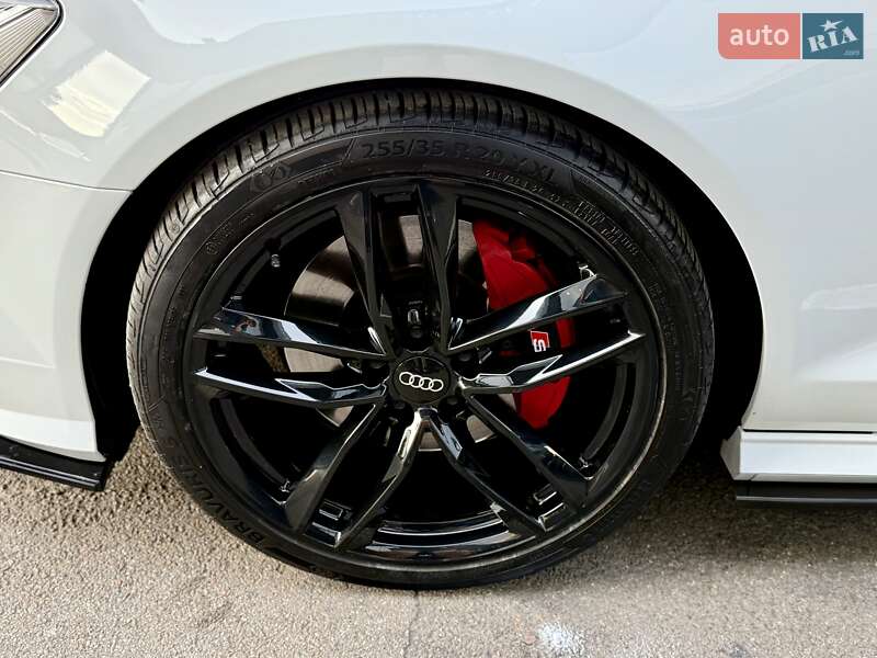 Седан Audi A6 2017 в Киеве