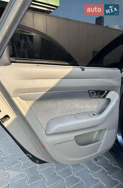 Седан Audi A6 2004 в 