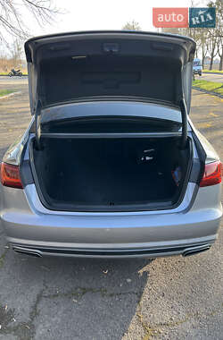 Седан Audi A6 2016 в 