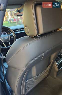 Универсал Audi A6 2020 в Ровно
