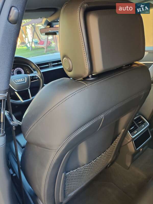 Универсал Audi A6 2020 в Ровно