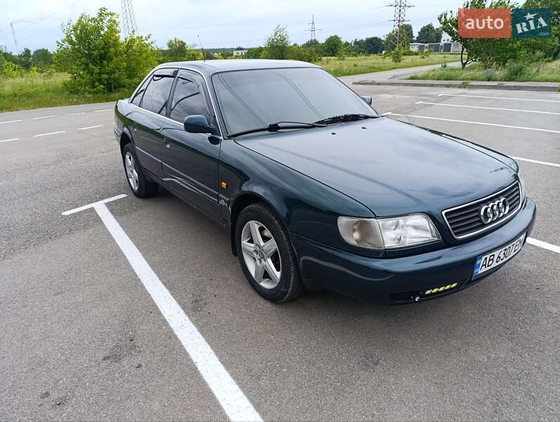 Седан Audi A6 1995 в Ладыжине
