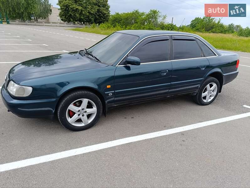 Седан Audi A6 1995 в Ладыжине