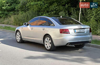 Седан Audi A6 2004 в 
