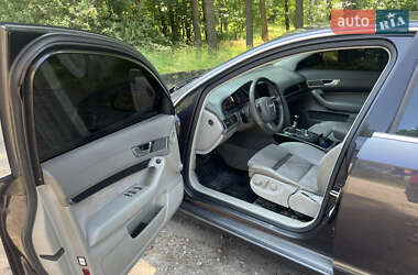 Седан Audi A6 2004 в 