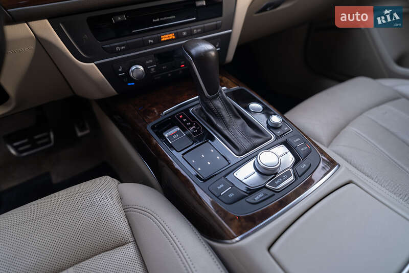 Седан Audi A6 2015 в Киеве