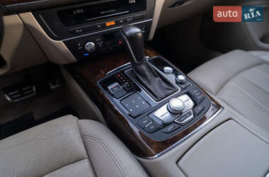 Седан Audi A6 2015 в 