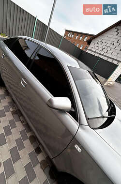 Седан Audi A6 2004 в 