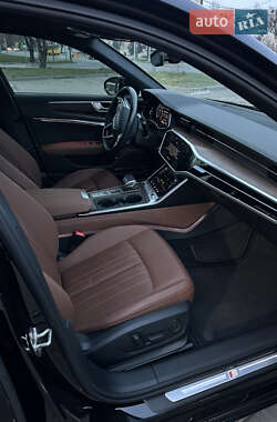 Седан Audi A6 2021 в 
