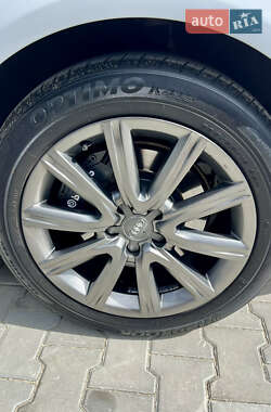 Седан Audi A6 2013 в 