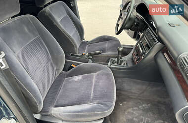 Седан Audi A6 1995 в 