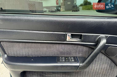 Седан Audi A6 1995 в 