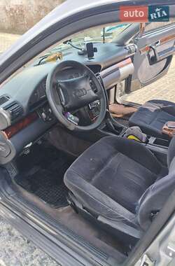Седан Audi A6 1996 в 