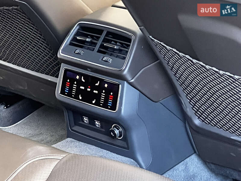 Седан Audi A6 2019 в Одессе