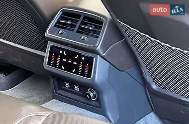 Седан Audi A6 2019 в 