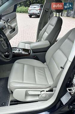 Седан Audi A6 2010 в 