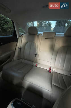 Седан Audi A6 2012 в 