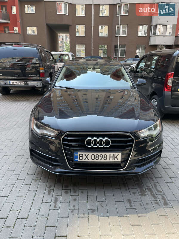 Седан Audi A6 2012 в 