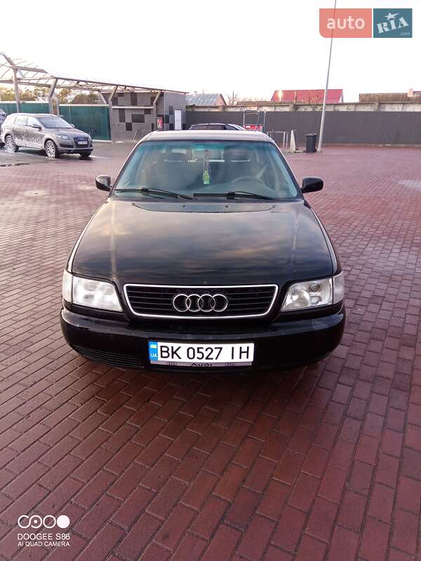Седан Audi A6 1996 в 