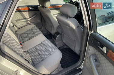 Седан Audi A6 2002 в 