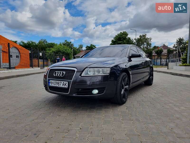 Седан Audi A6 2004 в 