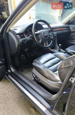 Седан Audi A6 2004 в 