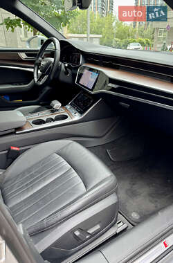 Седан Audi A6 2019 в 
