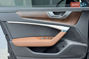 Седан Audi A6 2019 в 